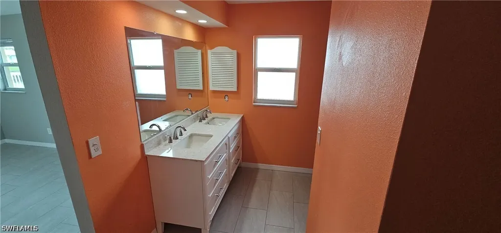 5255 Tiffany Court Cape Coral FL 33904