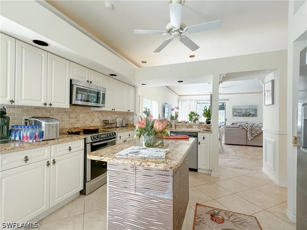 152 Napa Ridge Way Naples FL 34119