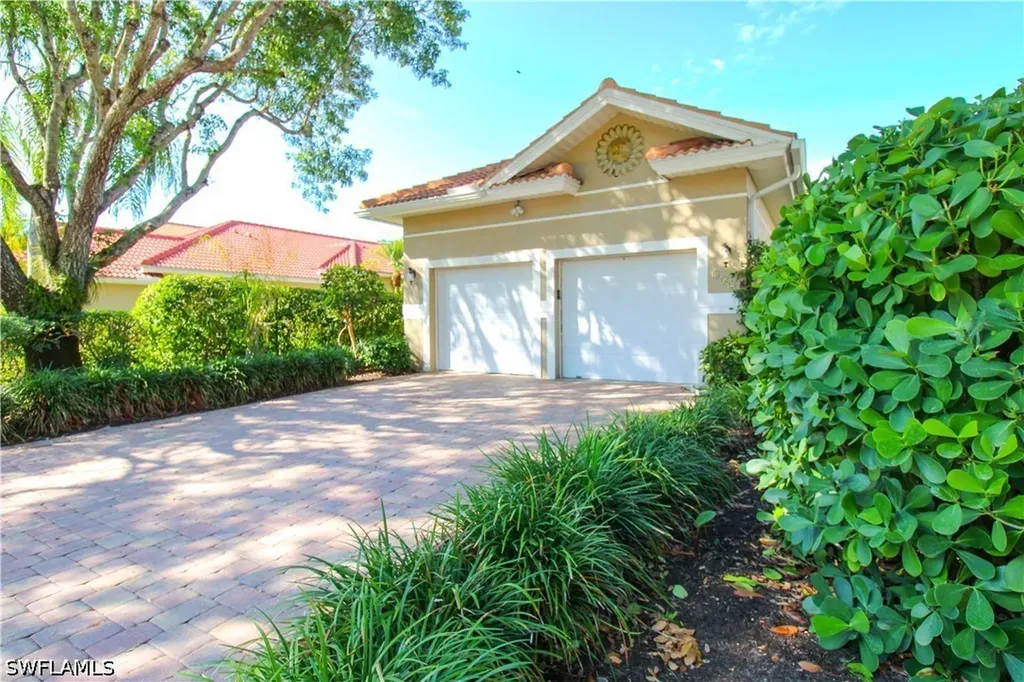 152 Napa Ridge Way Naples FL 34119