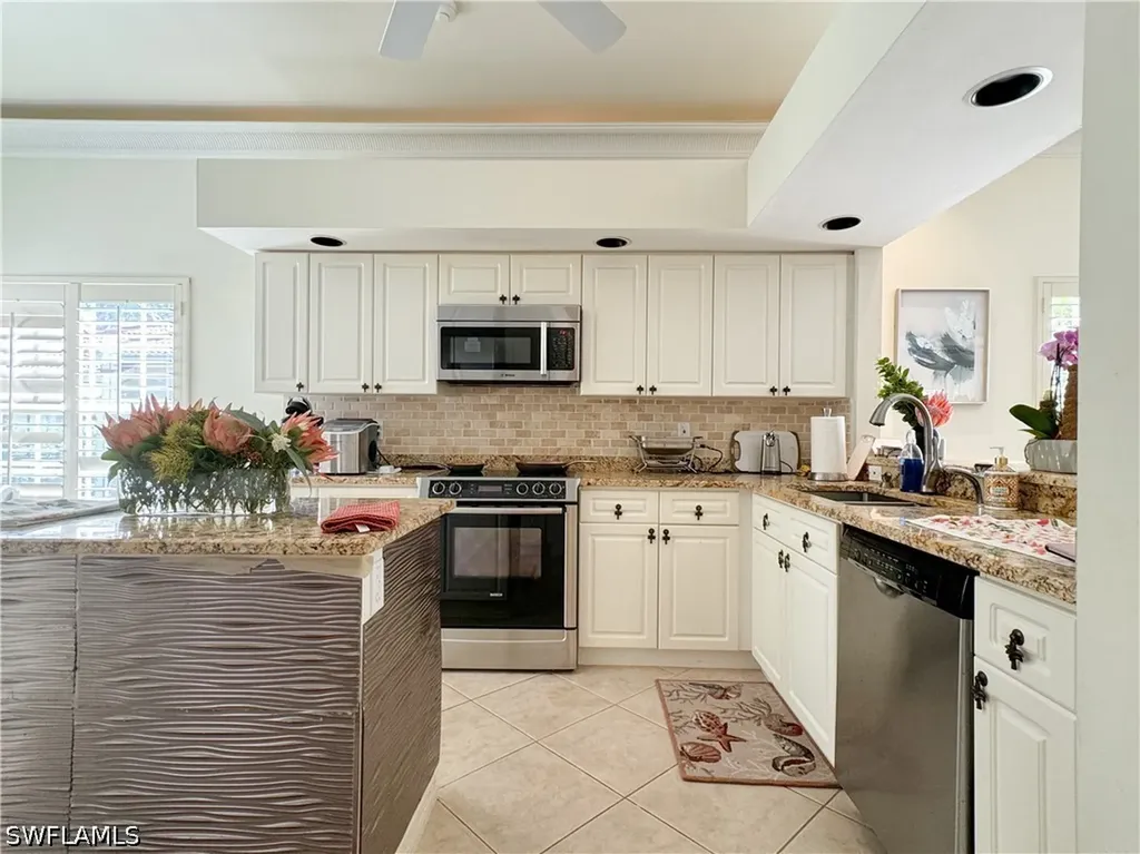 152 Napa Ridge Way Naples FL 34119