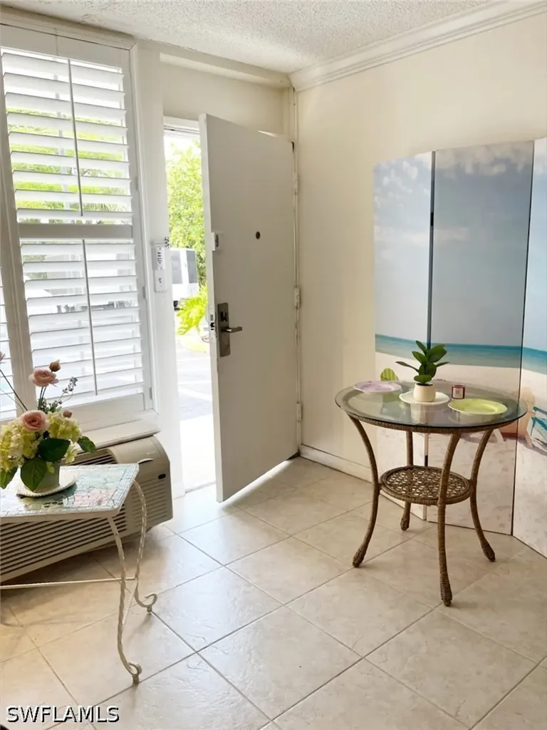 2555 Tamiami Trail N Naples FL 34103