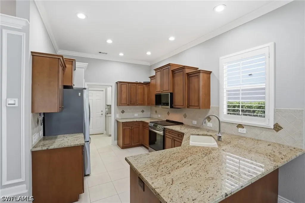6039 Fairway Court Naples FL 34110