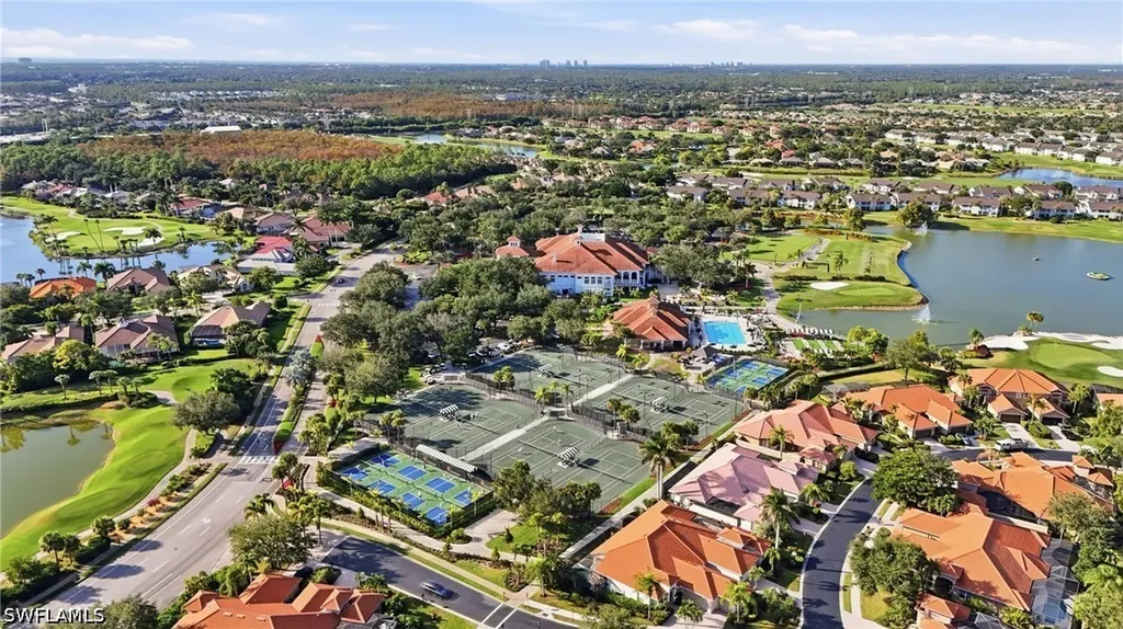 6039 Fairway Court Naples FL 34110