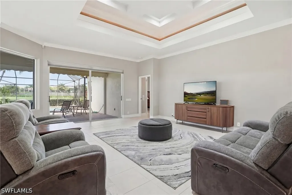 6039 Fairway Court Naples FL 34110
