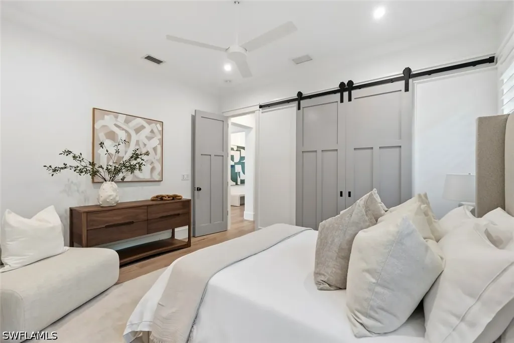 1064 13th Street N Naples FL 34102