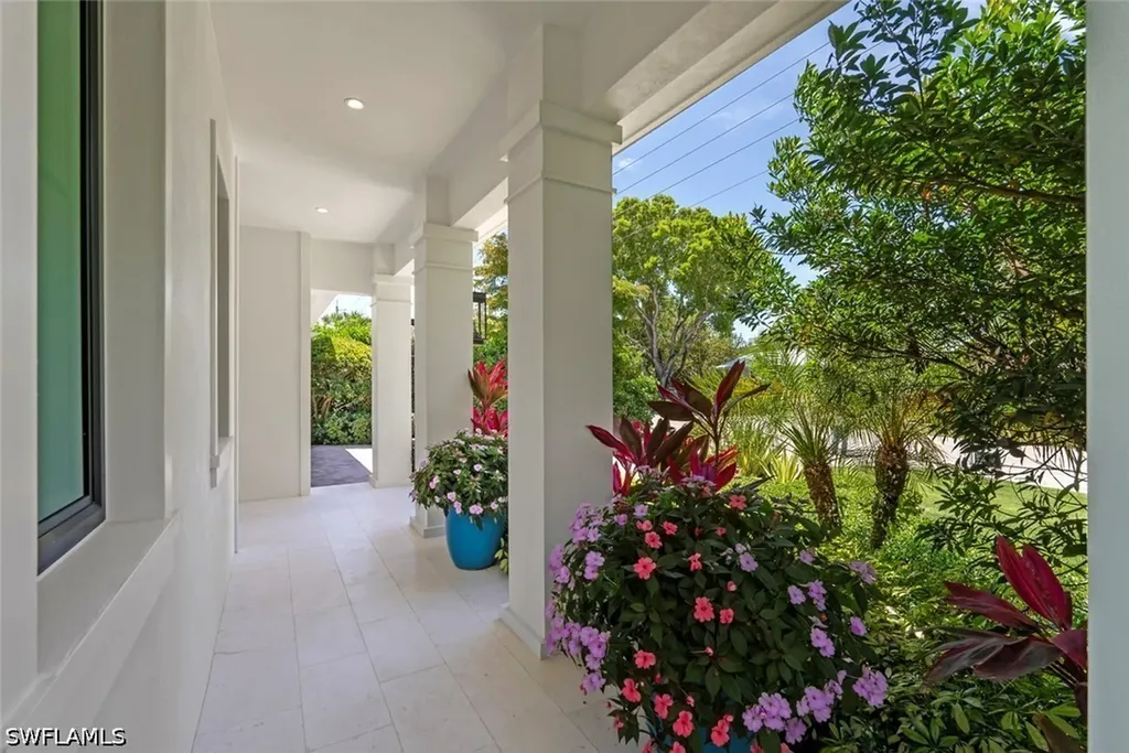 1064 13th Street N Naples FL 34102