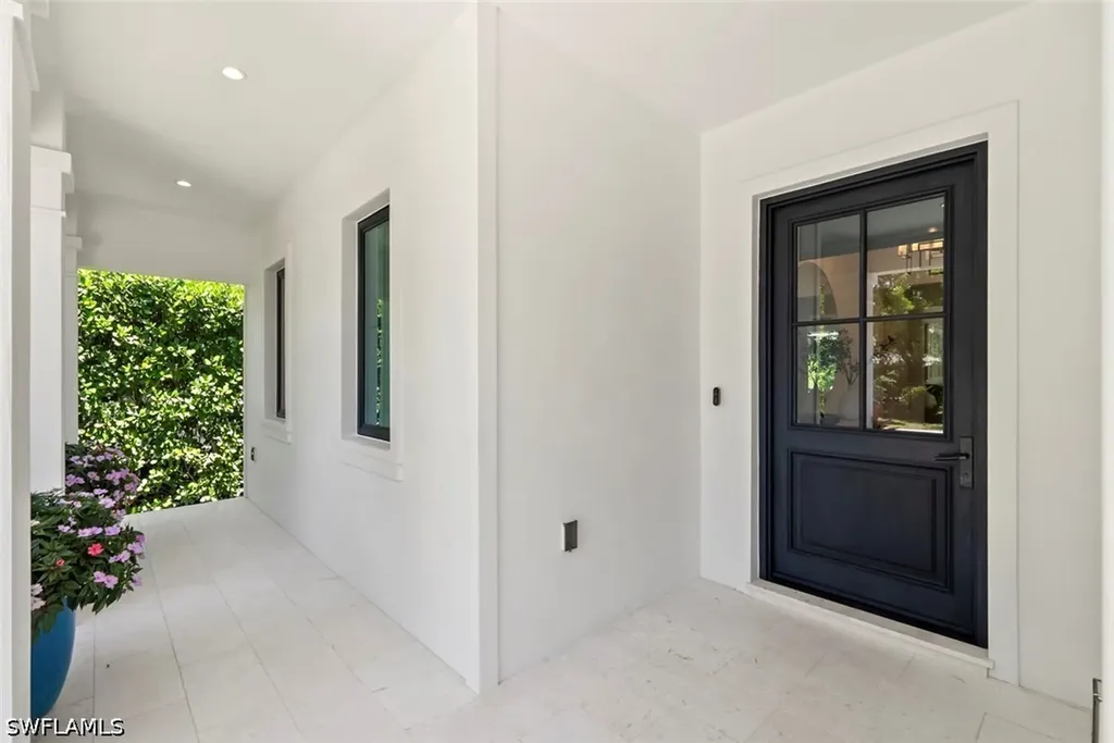 1064 13th Street N Naples FL 34102