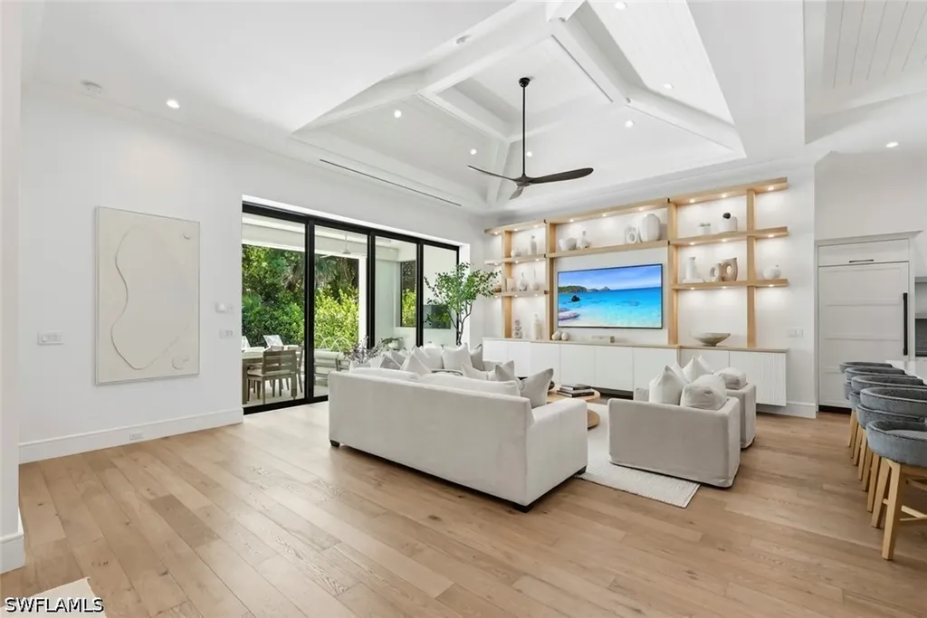 1064 13th Street N Naples FL 34102