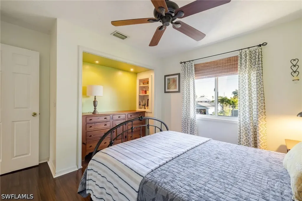 4730 Pembrooke Lane Bonita Springs FL 34134