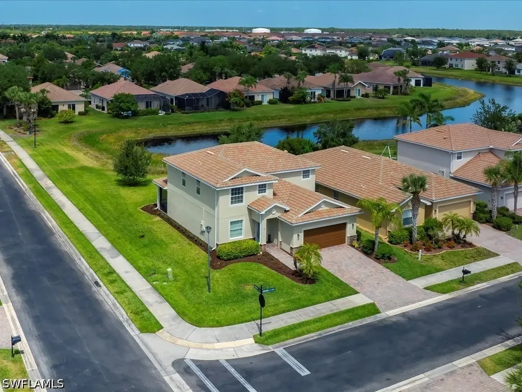 2478 Heydon Circle E Naples FL 34120