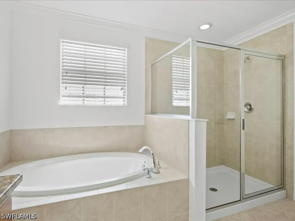 2478 Heydon Circle E Naples FL 34120
