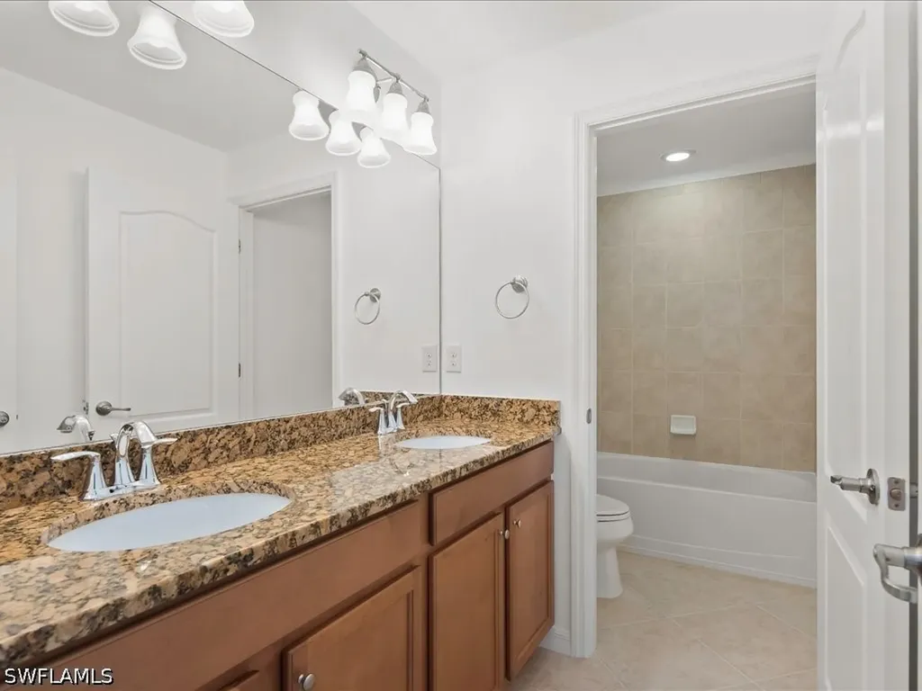 2478 Heydon Circle E Naples FL 34120