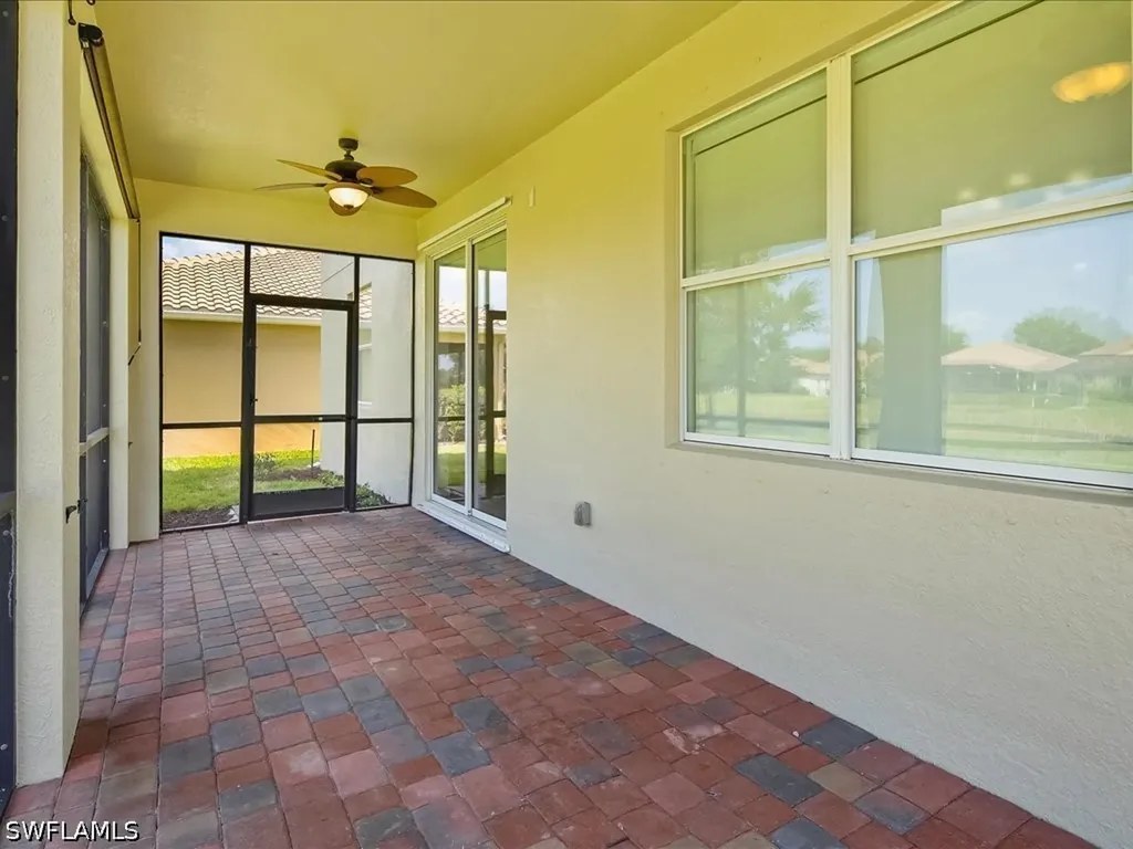 2478 Heydon Circle E Naples FL 34120
