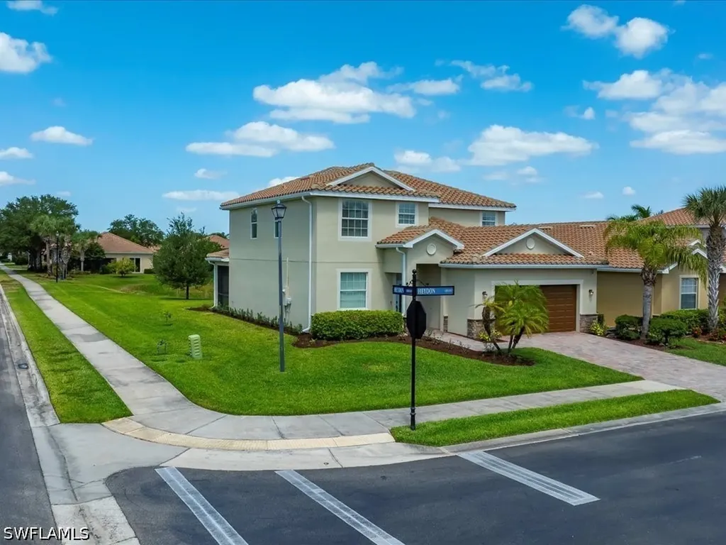 2478 Heydon Circle E Naples FL 34120