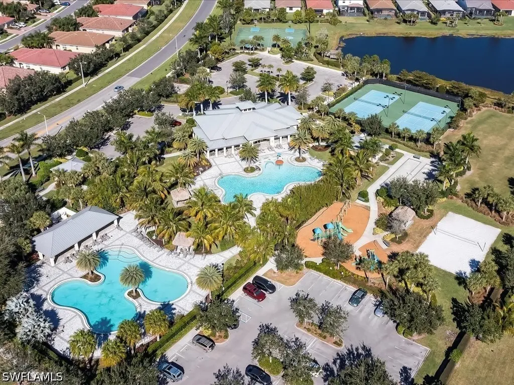 2478 Heydon Circle E Naples FL 34120