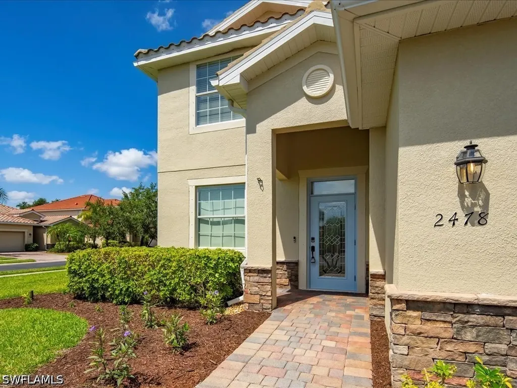 2478 Heydon Circle E Naples FL 34120