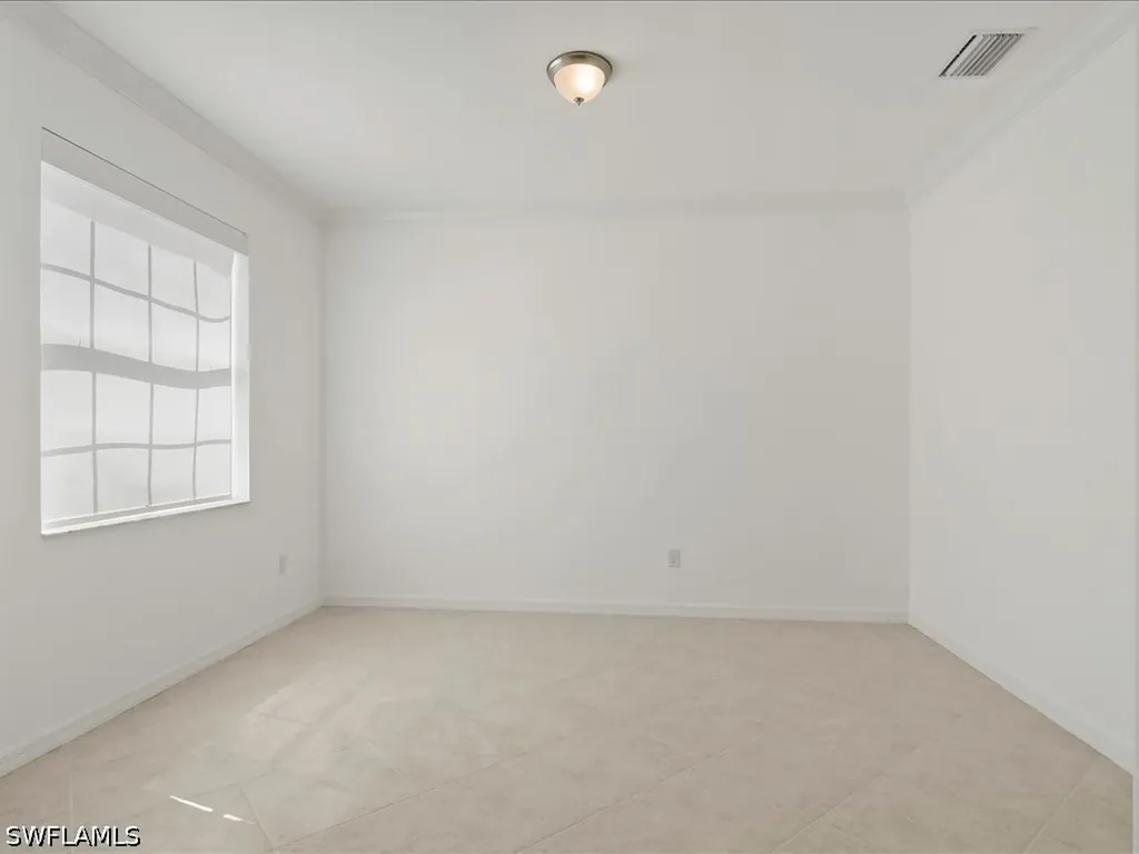 2478 Heydon Circle E Naples FL 34120