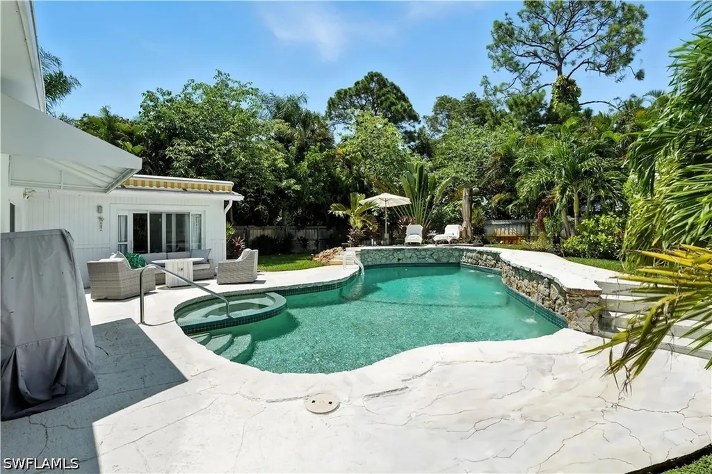 1063 22nd Avenue N Naples FL 34103