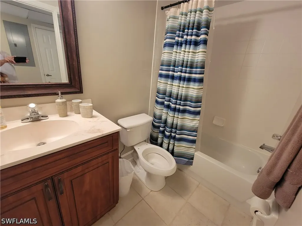 3037 Driftwood Way Naples FL 34109