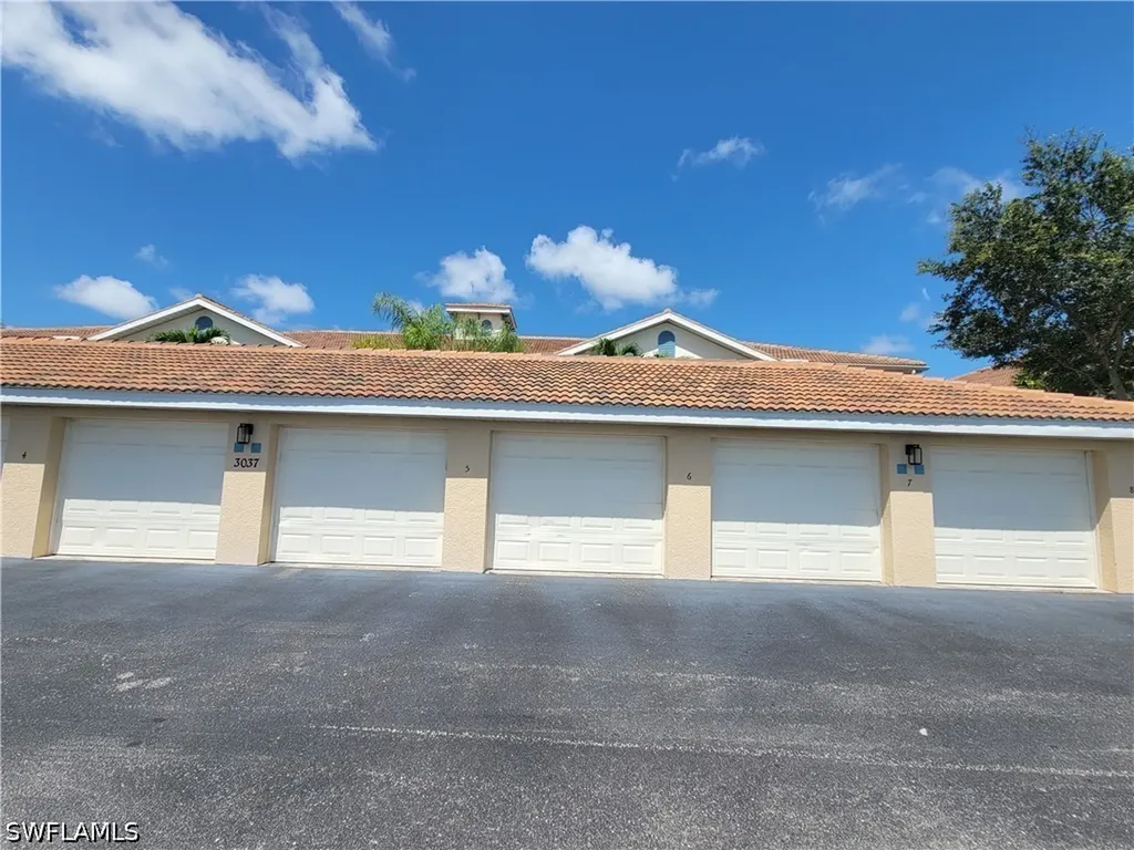 3037 Driftwood Way Naples FL 34109