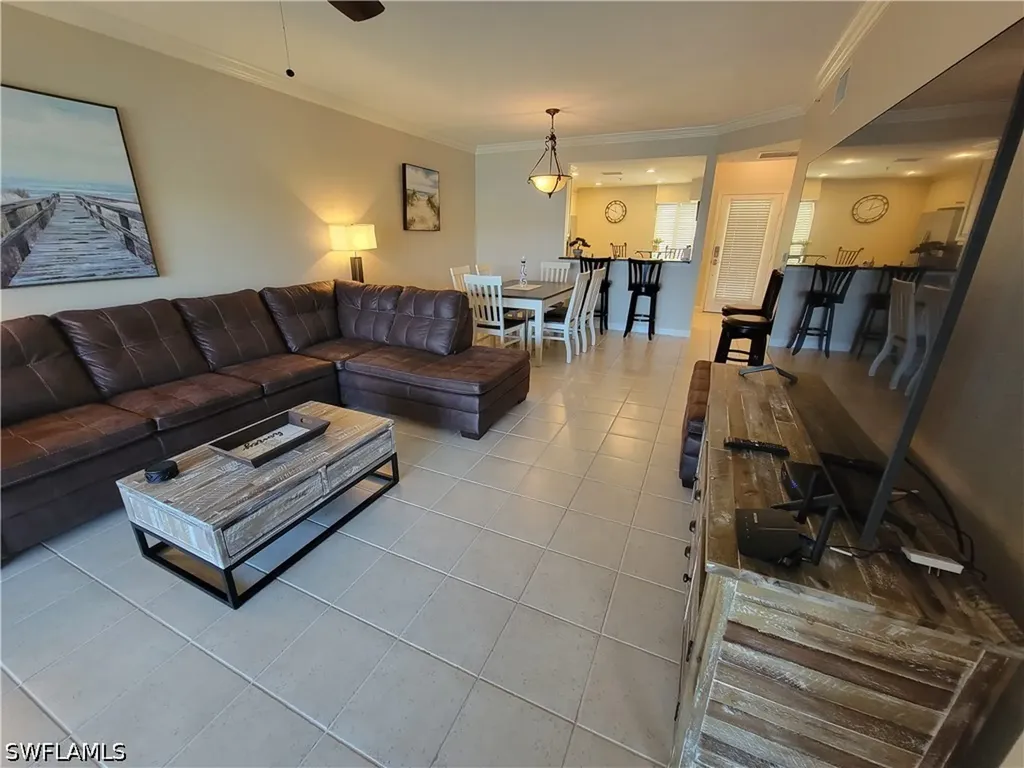 3037 Driftwood Way Naples FL 34109