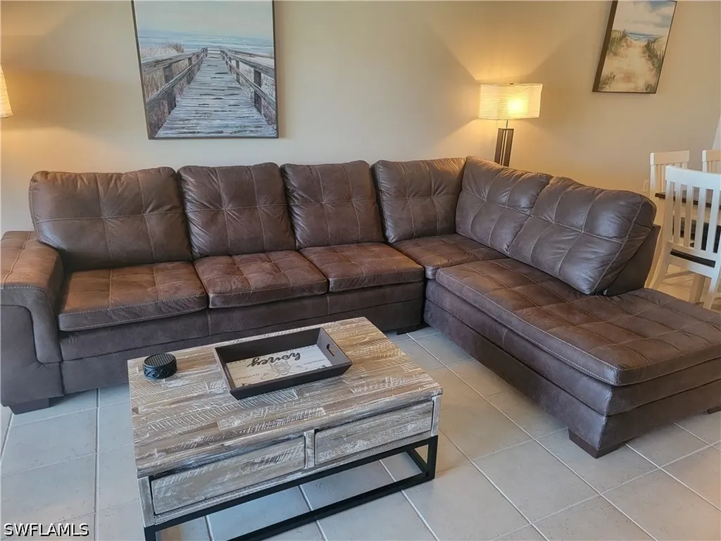 3037 Driftwood Way Naples FL 34109