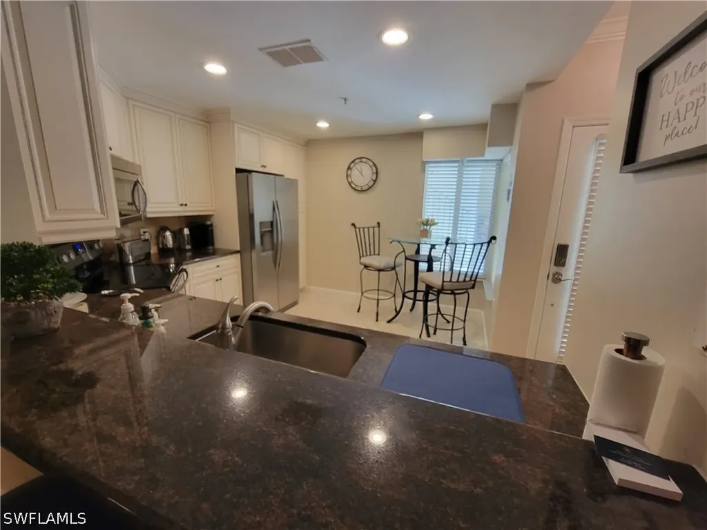 3037 Driftwood Way Naples FL 34109