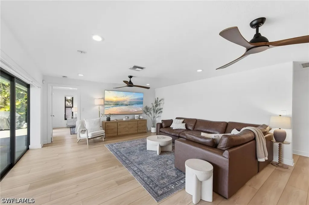 28 George Town Fort Myers FL 33919