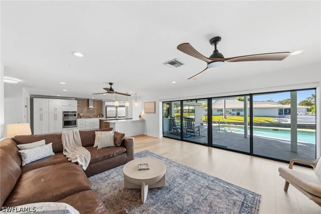 28 George Town Fort Myers FL 33919