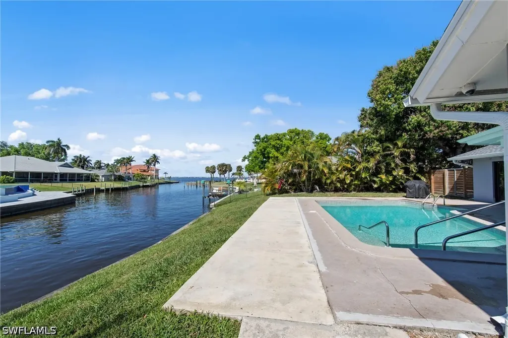 28 George Town Fort Myers FL 33919