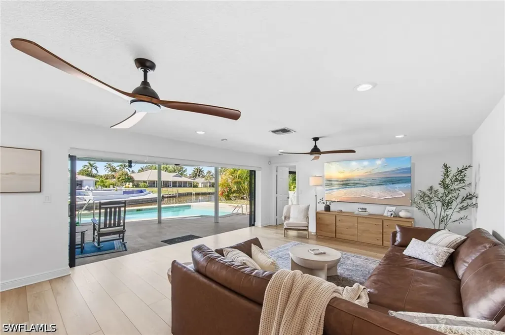 28 George Town Fort Myers FL 33919