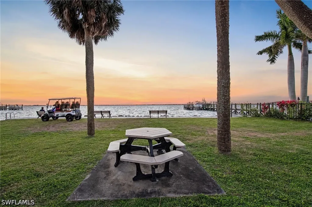 28 George Town Fort Myers FL 33919