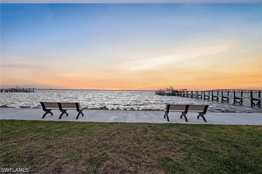 28 George Town Fort Myers FL 33919