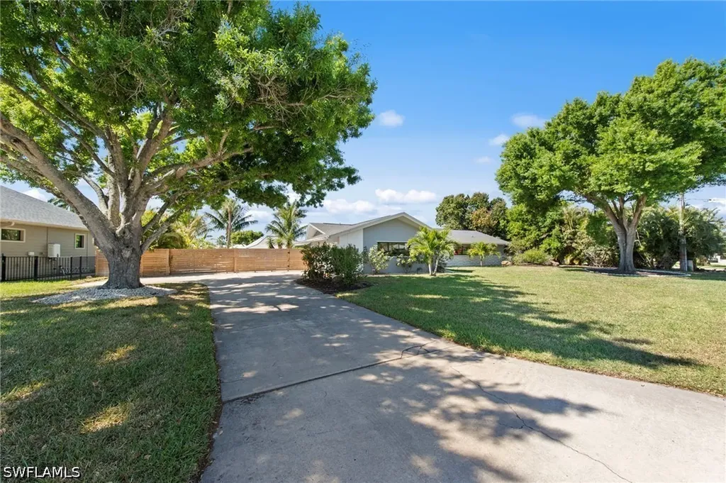 28 George Town Fort Myers FL 33919