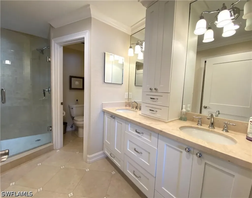 9101 Vanderbilt Drive Naples FL 34108