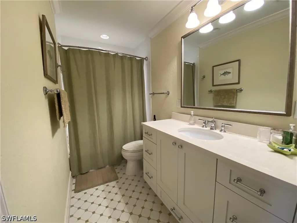 9101 Vanderbilt Drive Naples FL 34108