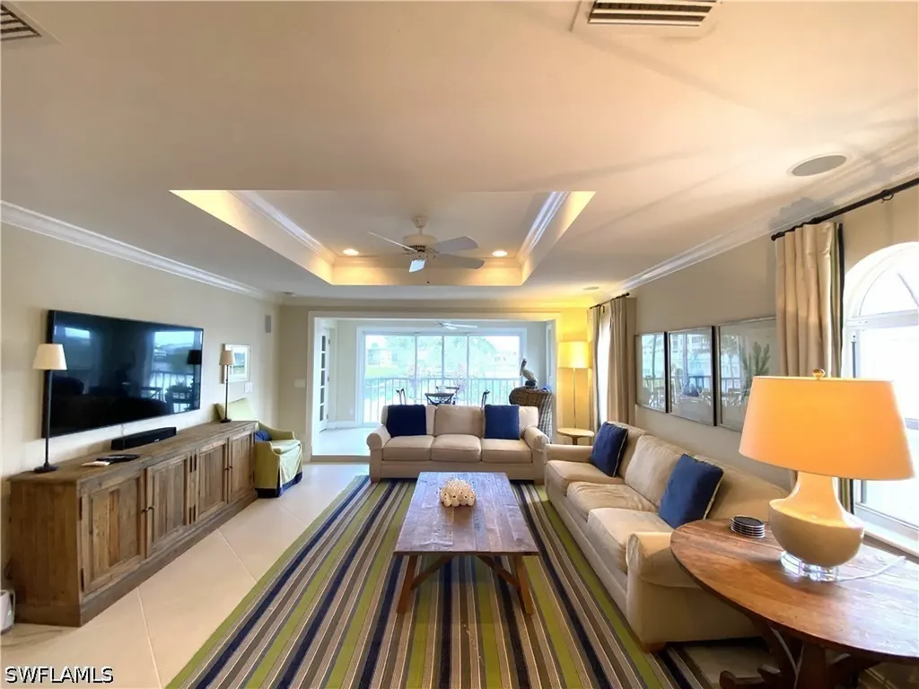 9101 Vanderbilt Drive Naples FL 34108