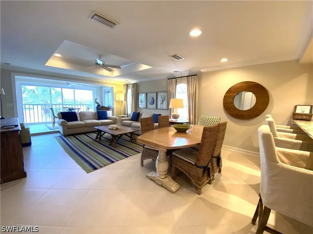 9101 Vanderbilt Drive Naples FL 34108