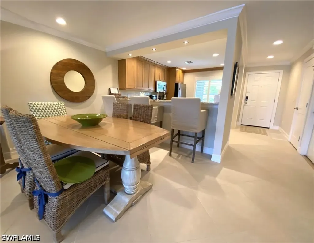 9101 Vanderbilt Drive Naples FL 34108
