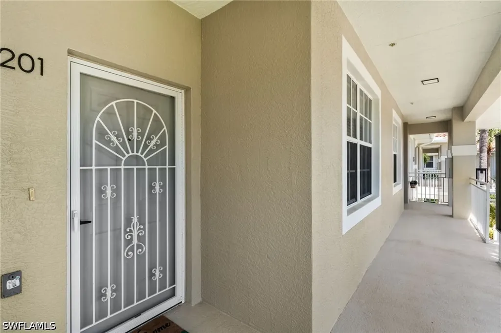 2335 Carrington Court Naples FL 34109