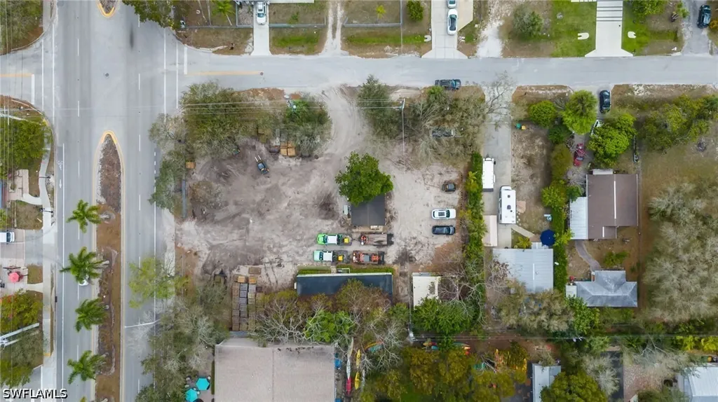 3612 Bayshore Drive Naples FL 34112