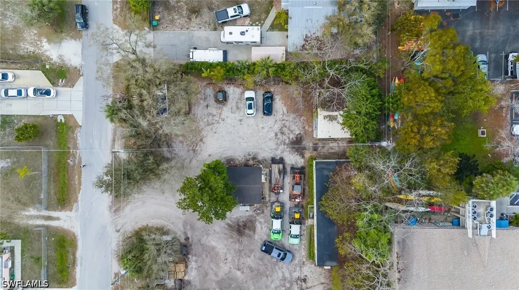 3612 Bayshore Drive Naples FL 34112