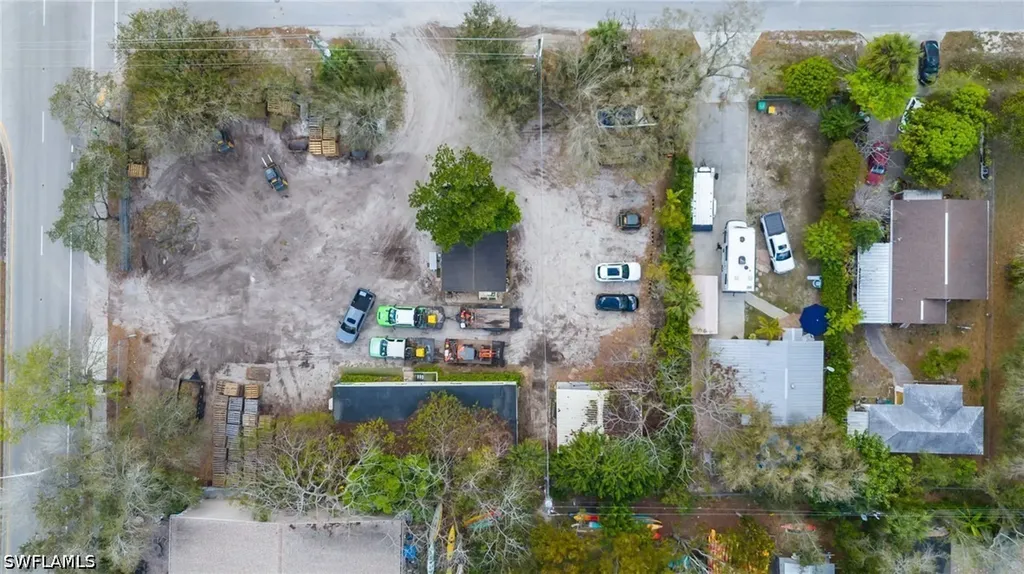 3612 Bayshore Drive Naples FL 34112
