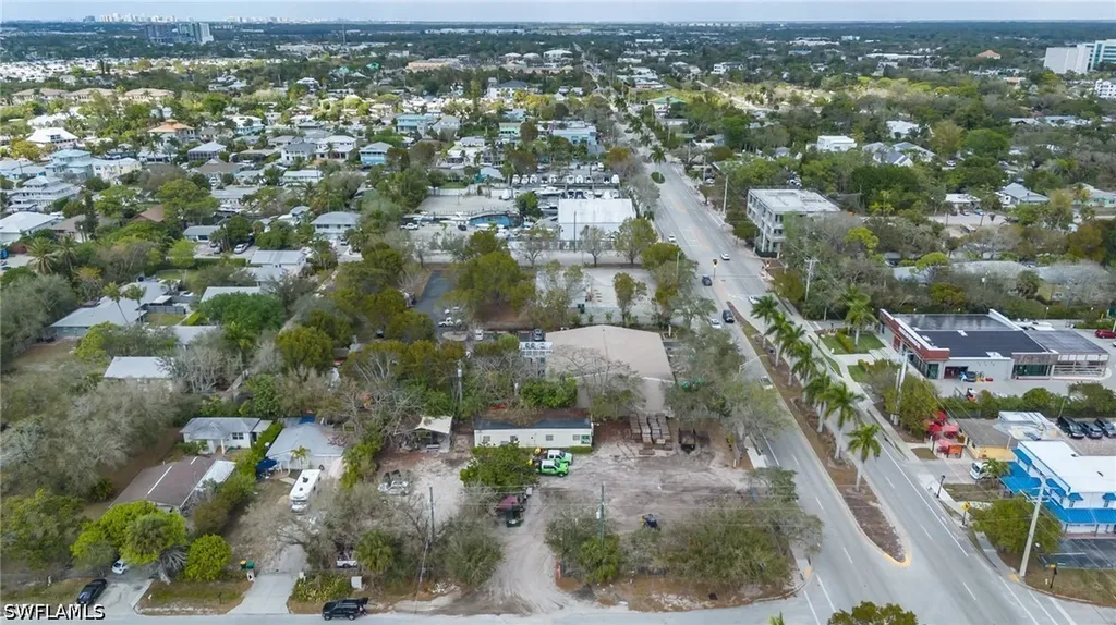 3612 Bayshore Drive Naples FL 34112