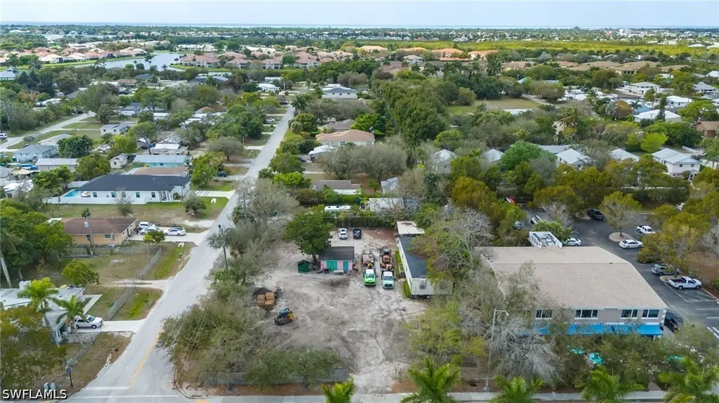 3612 Bayshore Drive Naples FL 34112