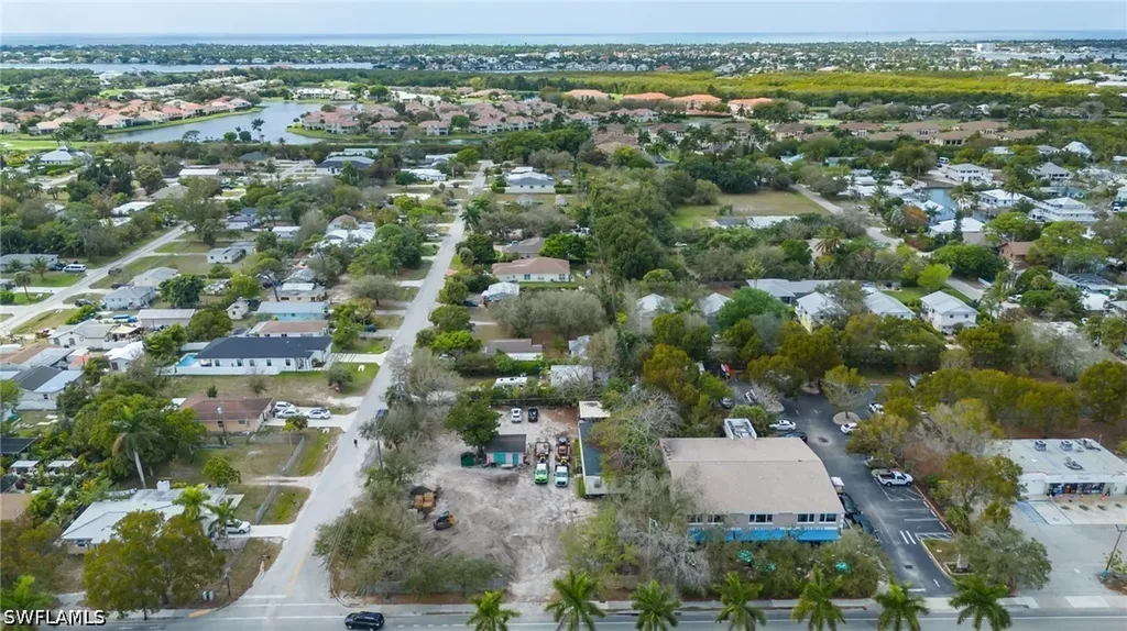 3612 Bayshore Drive Naples FL 34112