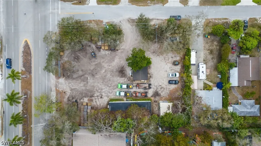 3612 Bayshore Drive Naples FL 34112