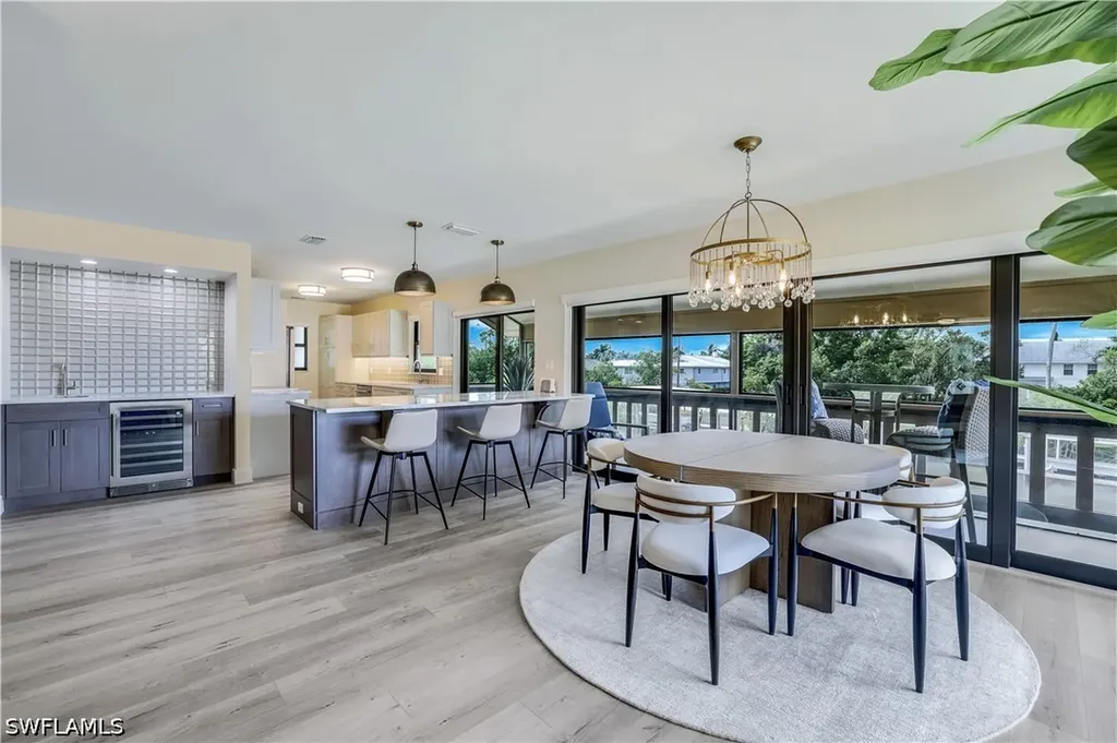 1390 Chesapeake Avenue Naples FL 34102