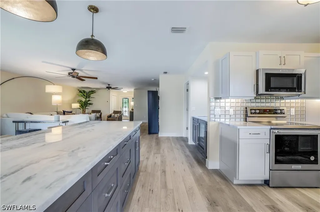 1390 Chesapeake Avenue Naples FL 34102