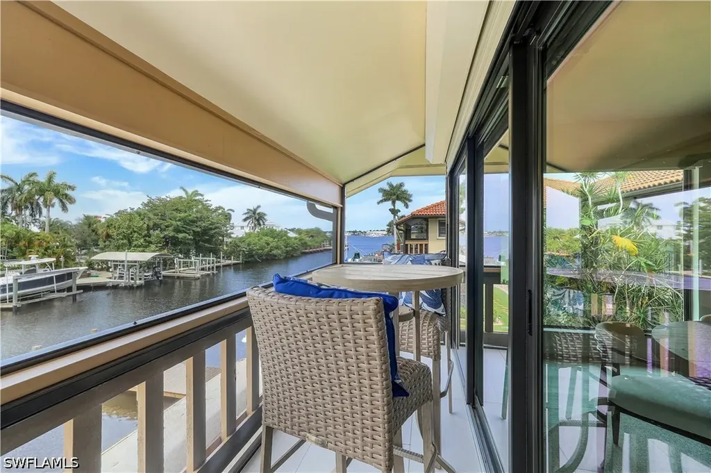 1390 Chesapeake Avenue Naples FL 34102